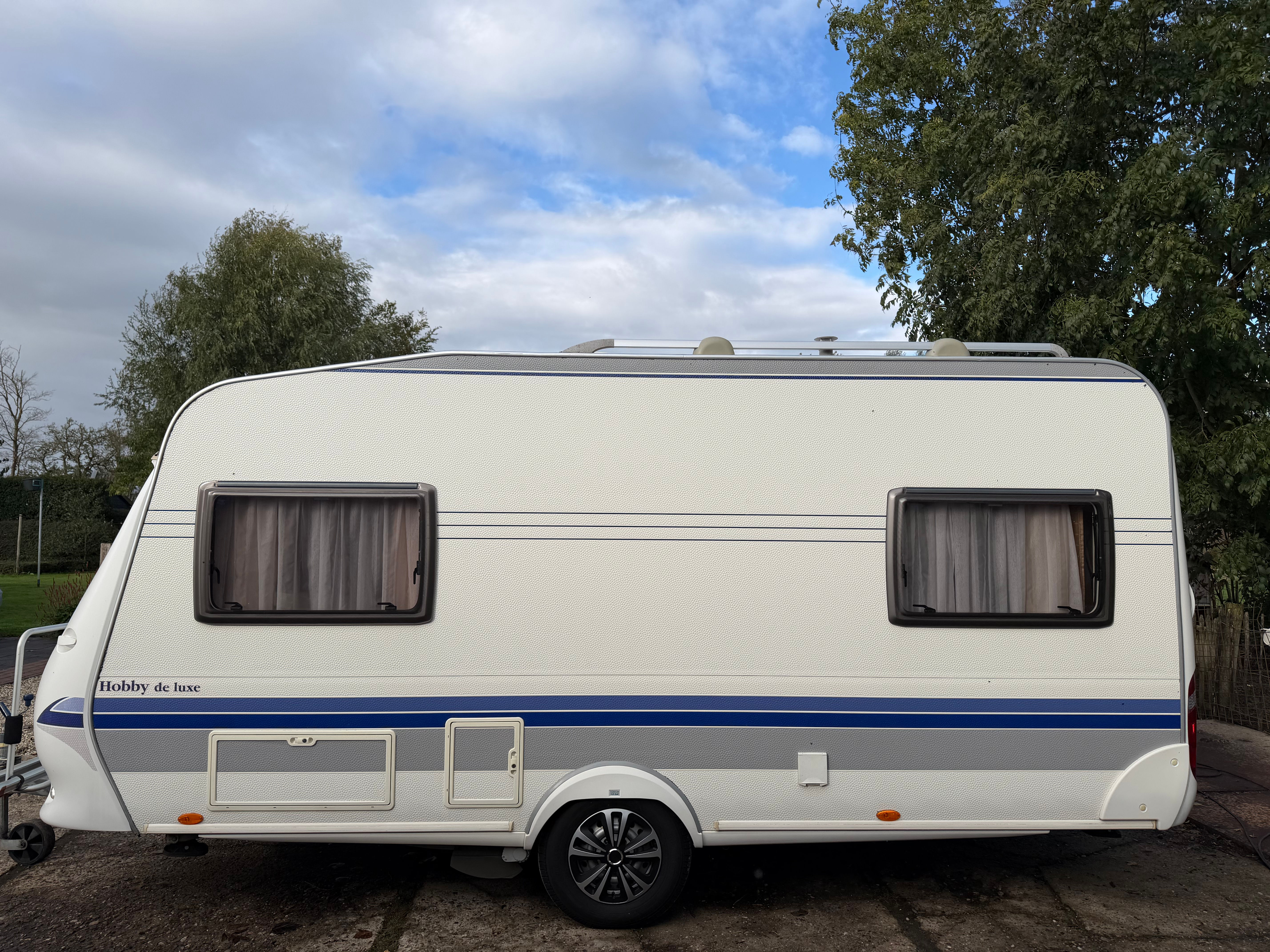 🤩Hobby Easy de Luxe 450 UF van 2007 met mover en prachtige Dorema voortent