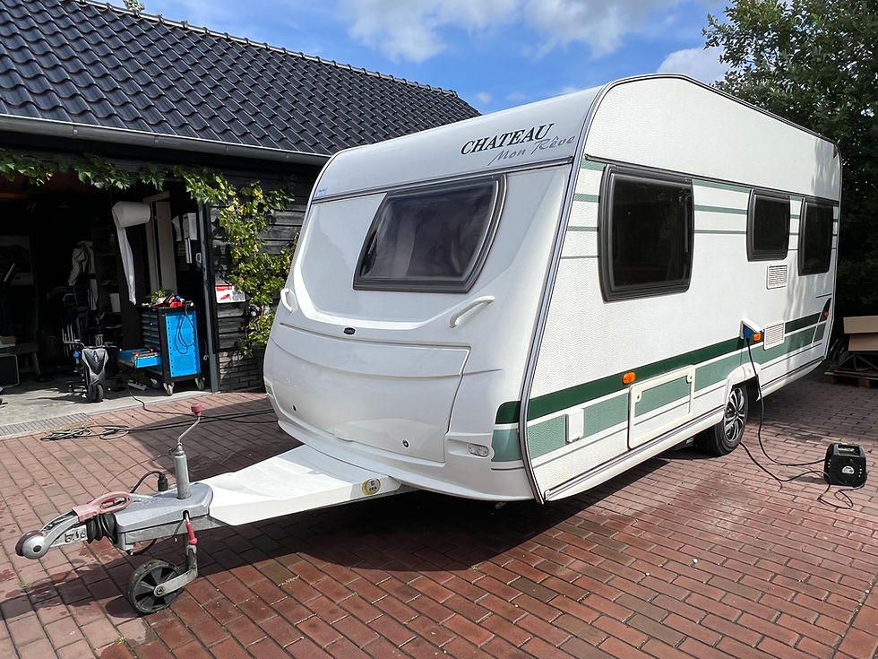 Thumbnail: Chateau Calista 450 | 2007 | mover en luifel 