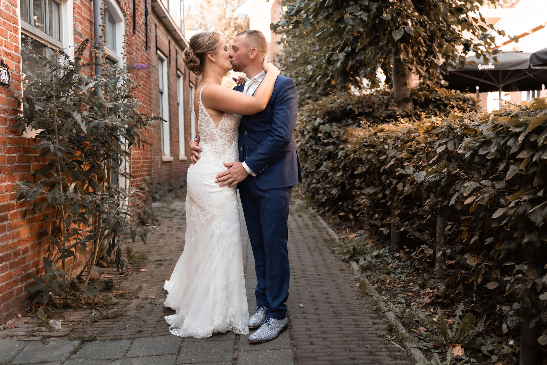 Trouwen Groningen Drenthe Friesland trouwfotograaf verloofd bruiloft