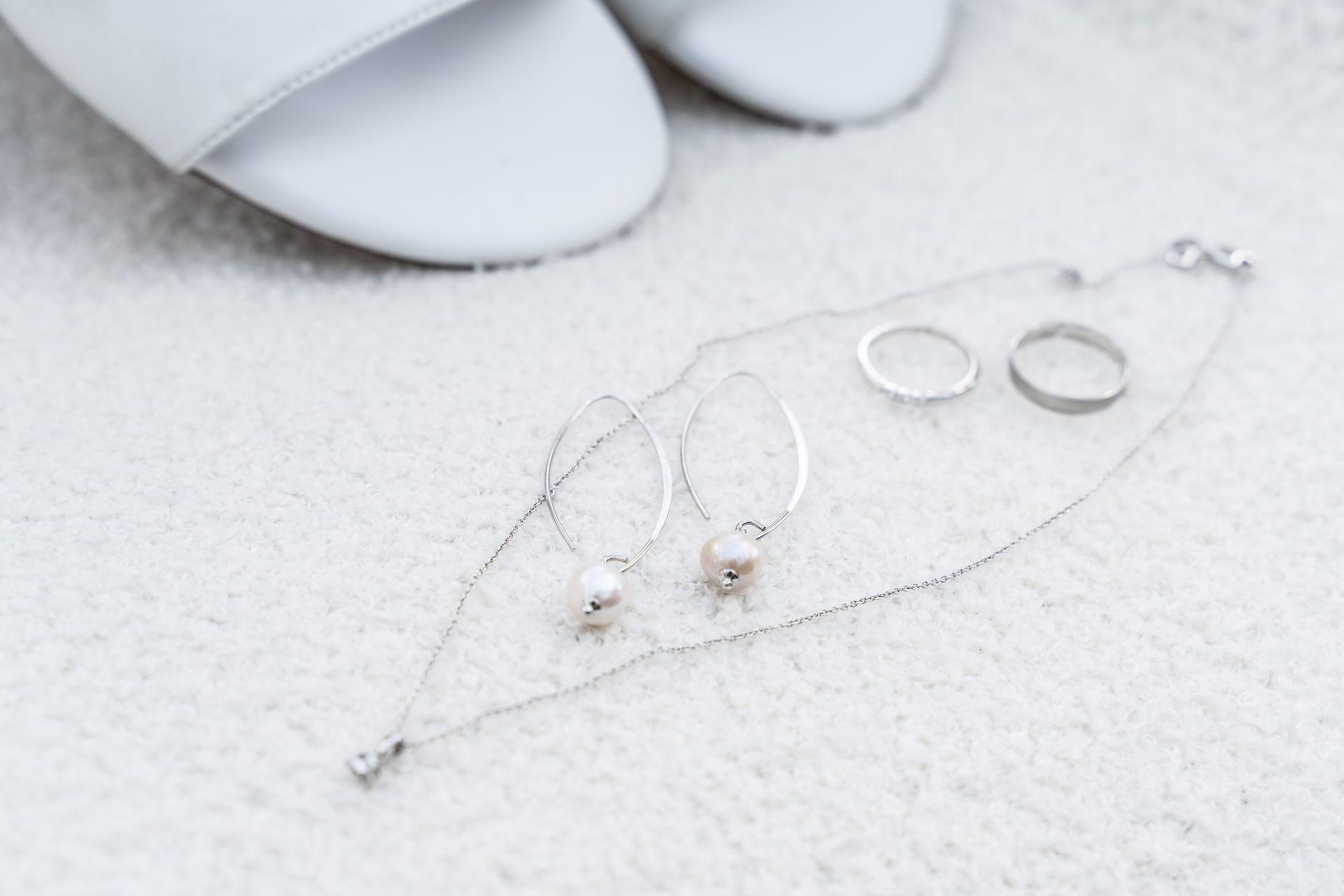 Sieraden bruid oorbellen ketting ringen