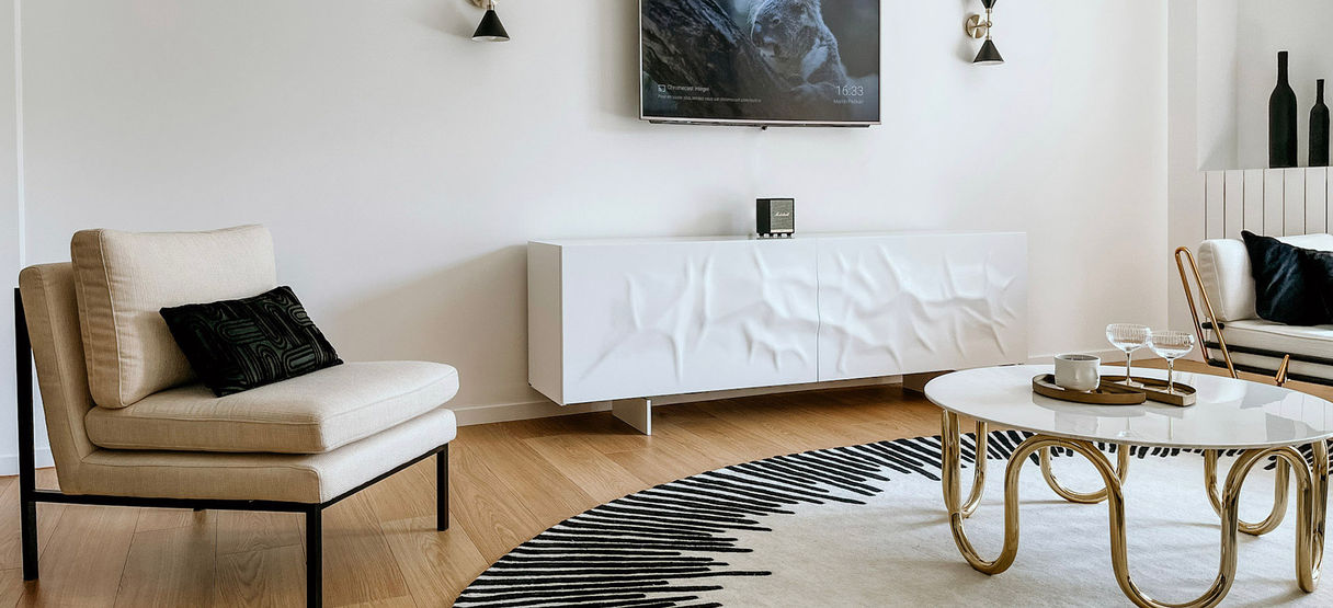 Rénovation d'un salon par Stefy Kadi à Neuilly-sur-Seine