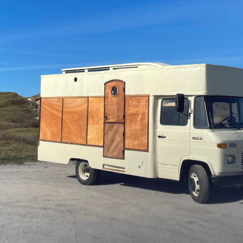 Hotels-Models14015 2_edit_new 2.jpg