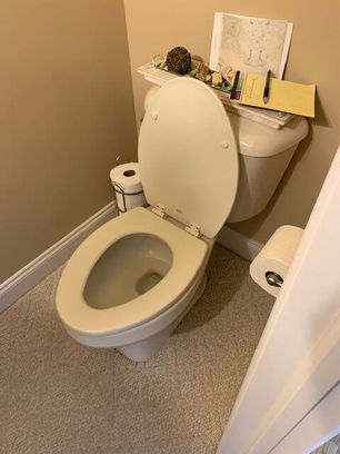 Toilet & Wall (before)