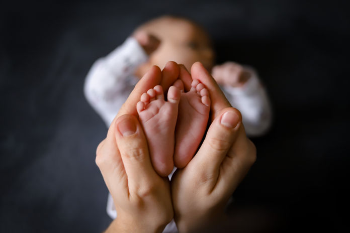 Familienshooting Familie Baby Neugeboren Shooting Fotoshooting Mama Papa Eltern Elternzeit 