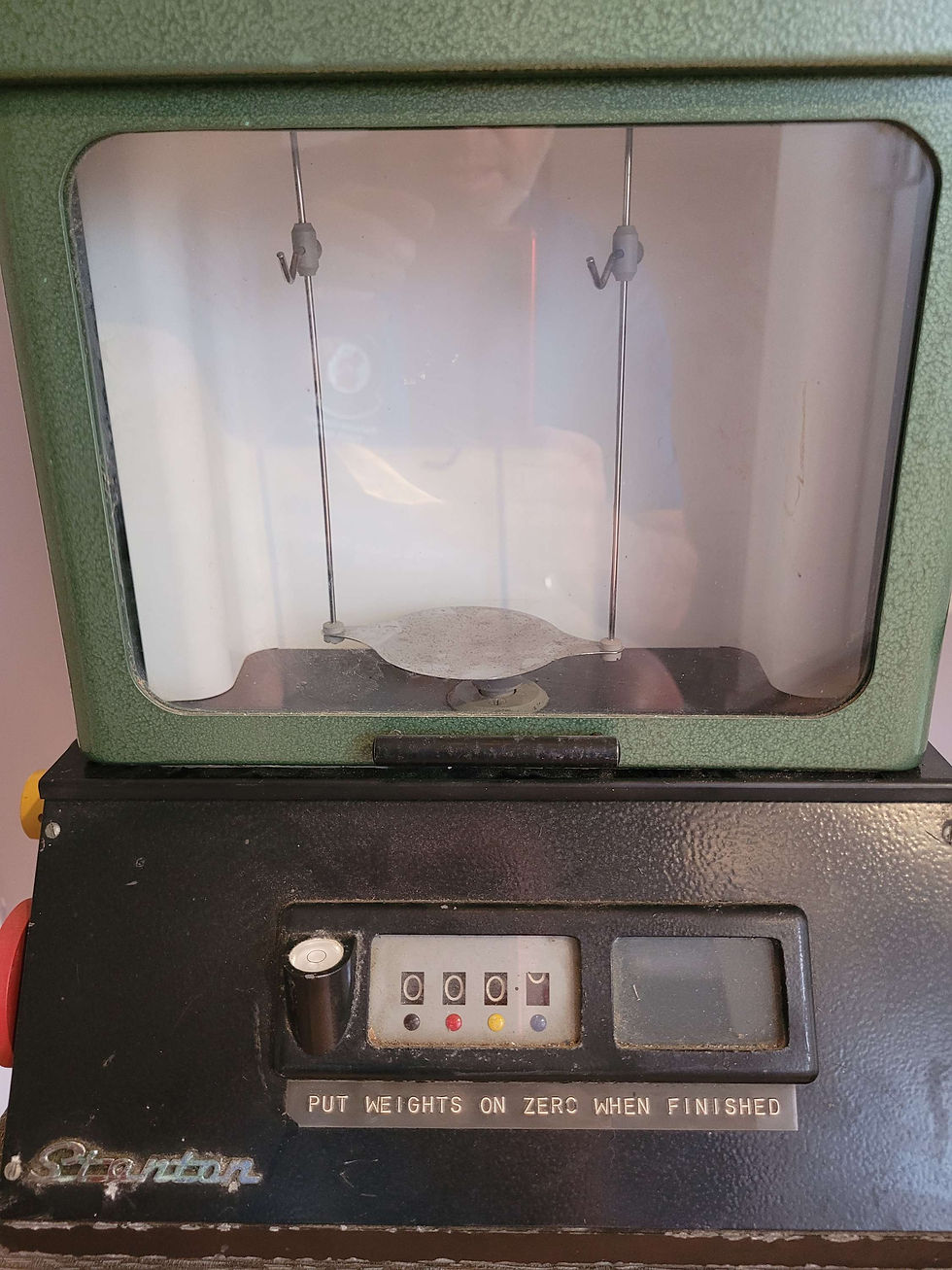 Thumbnail: Stanton Unimatic laboratory scales