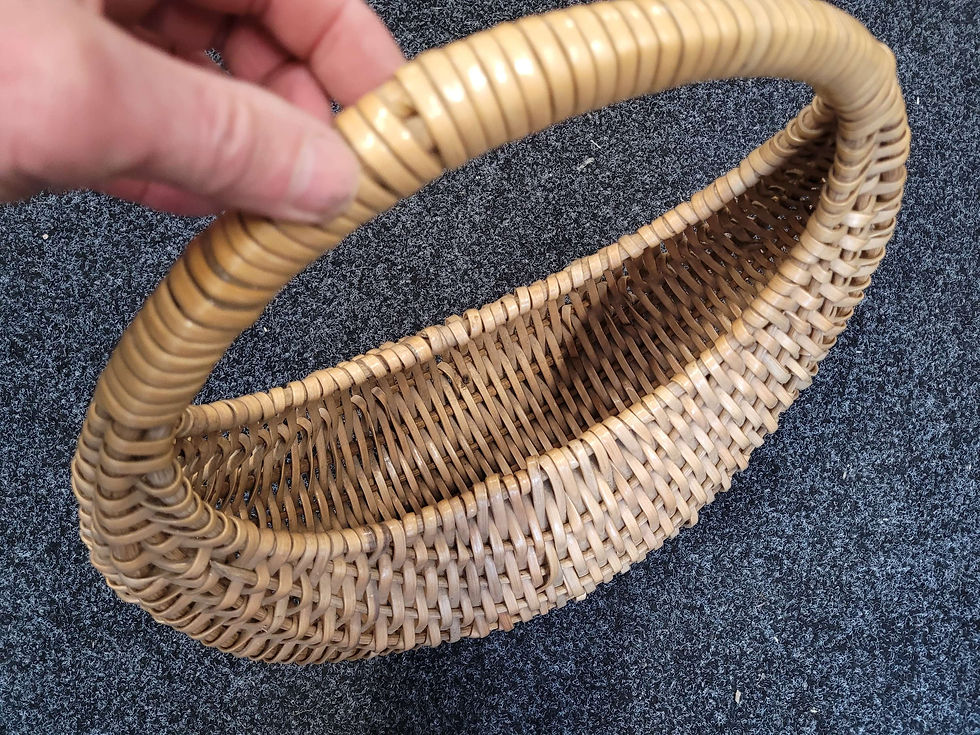 Thumbnail: Retro cane / rattan banana basket