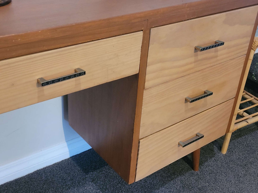 Thumbnail: Retro drawer unit/ desk two-tone beauty!
