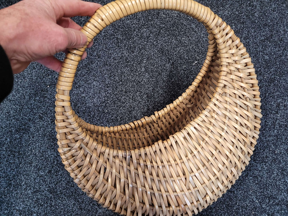Thumbnail: Retro cane / rattan banana basket