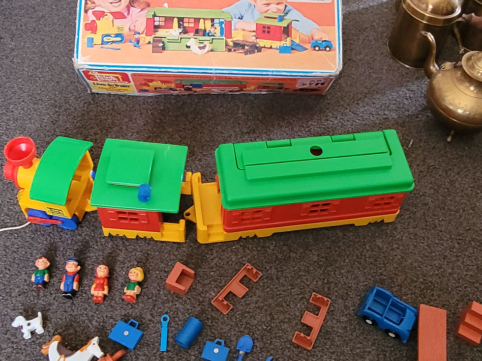 Thumbnail: Live in train with MacMagnet Family !