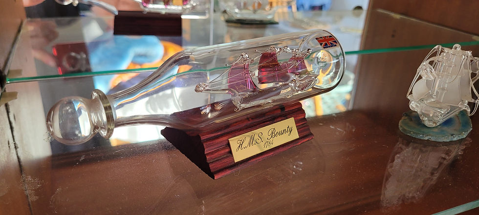 Thumbnail: Vintage model ships and ship in a bottle 