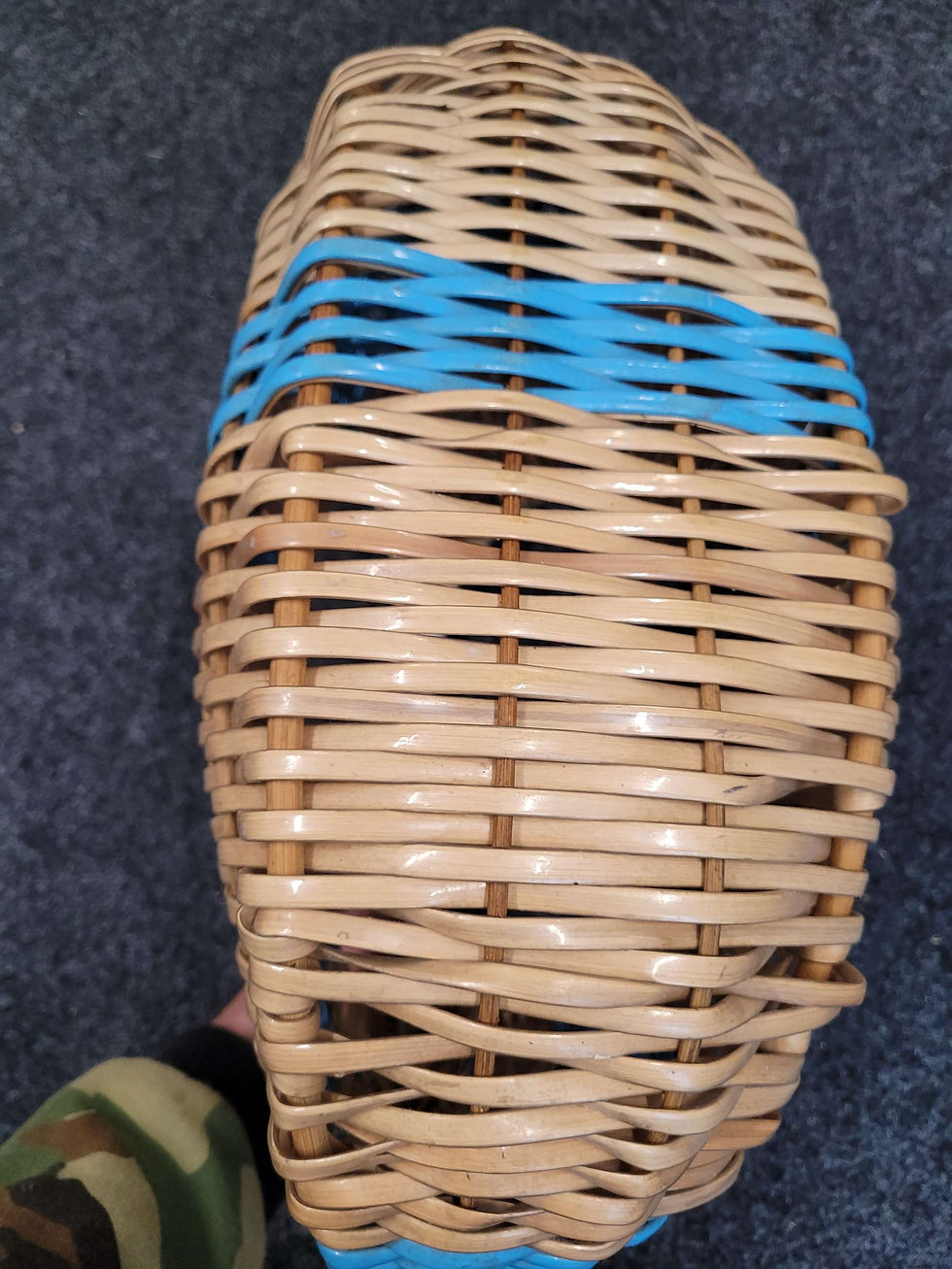 Thumbnail: Retro cane / rattan banana basket