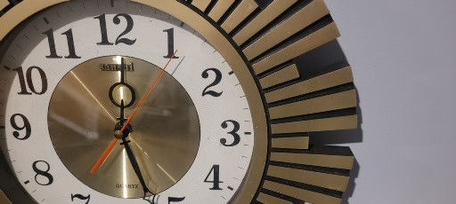 Thumbnail: Retro Sansui starburst clock 