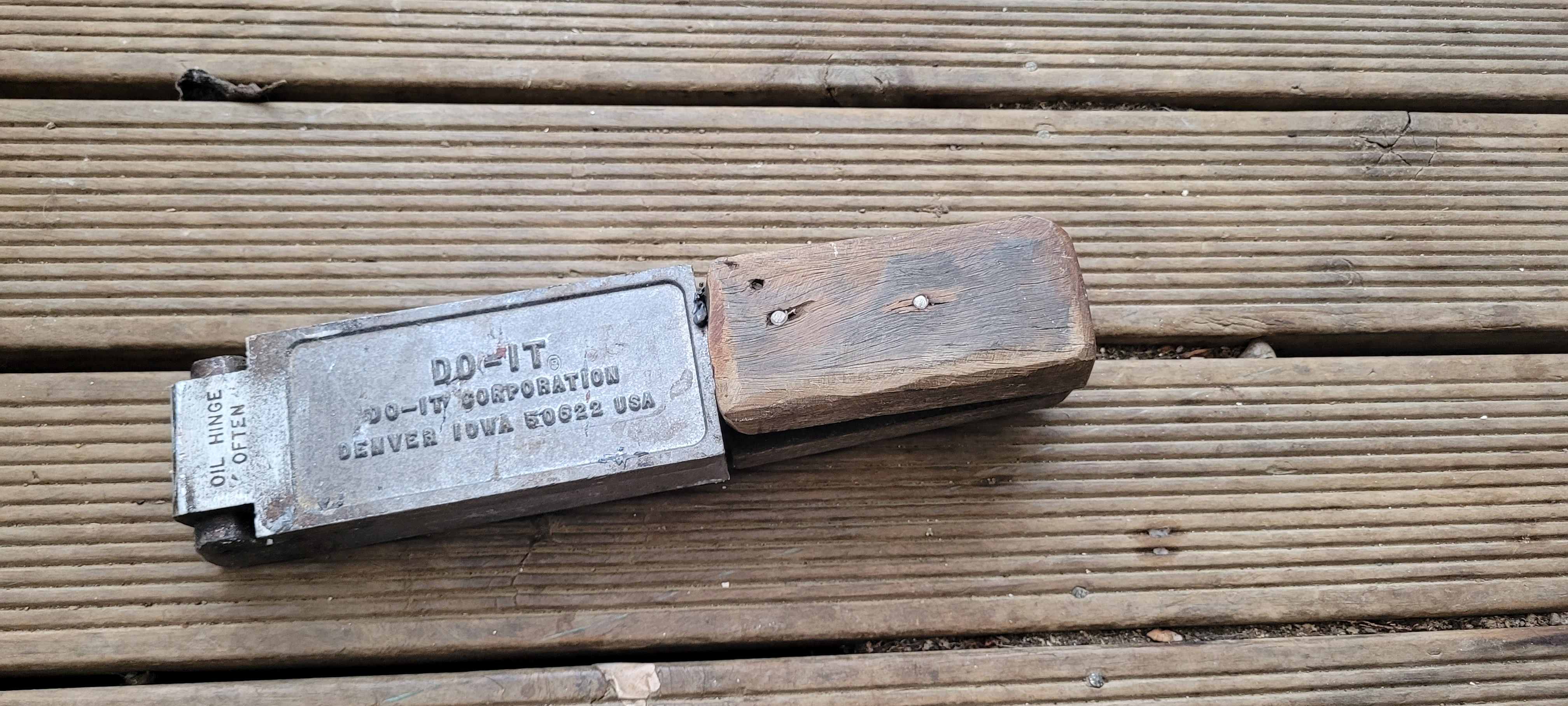 SOLD! Collection of vintage sinker mold makers 