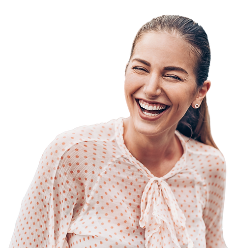 Mujer sonriente mirando al frente, representando la energía positiva de MamaPlusForce