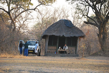 Malawian Tour - Hutte
