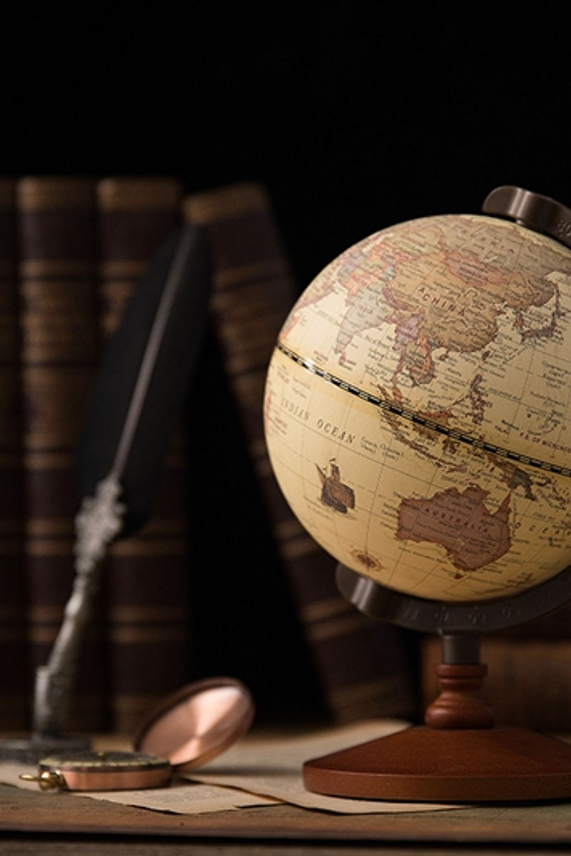 Miniatura: Globo Terrestre Decorativo em Madeira