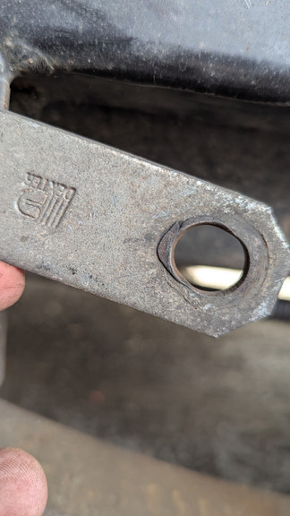 Liens de suspension (Shackles)