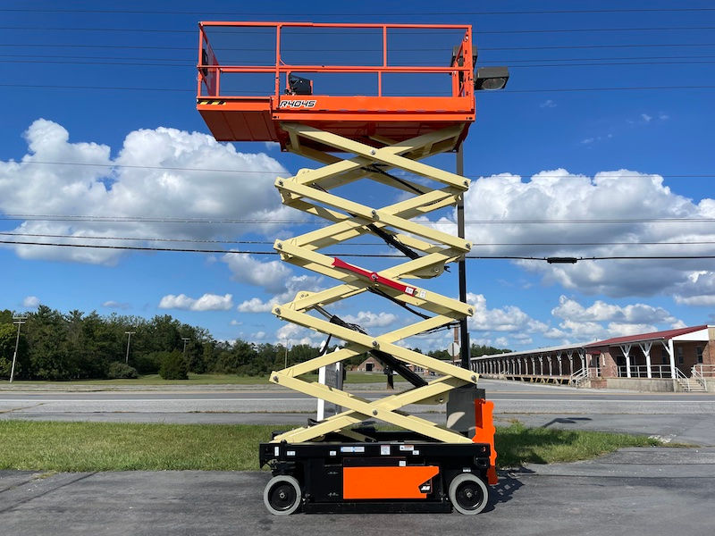 縮圖：JLG R4045