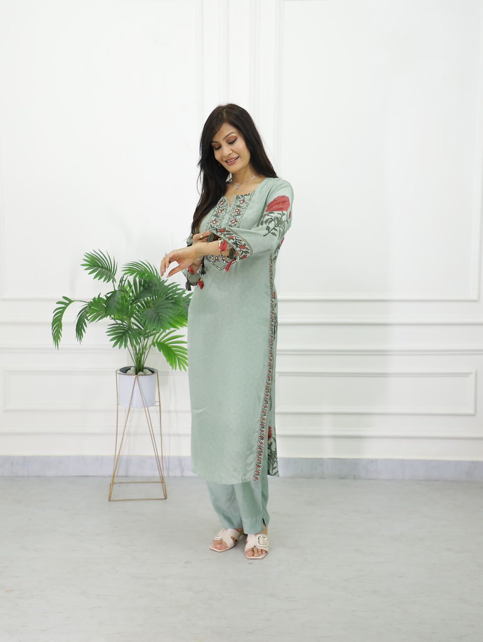 Thumbnail: Crepe Green 2pc Set