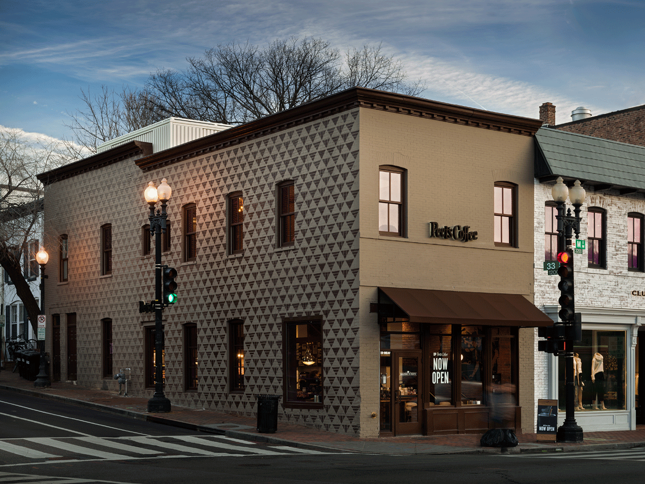 Georgetown Peet's Marries History and Modernity