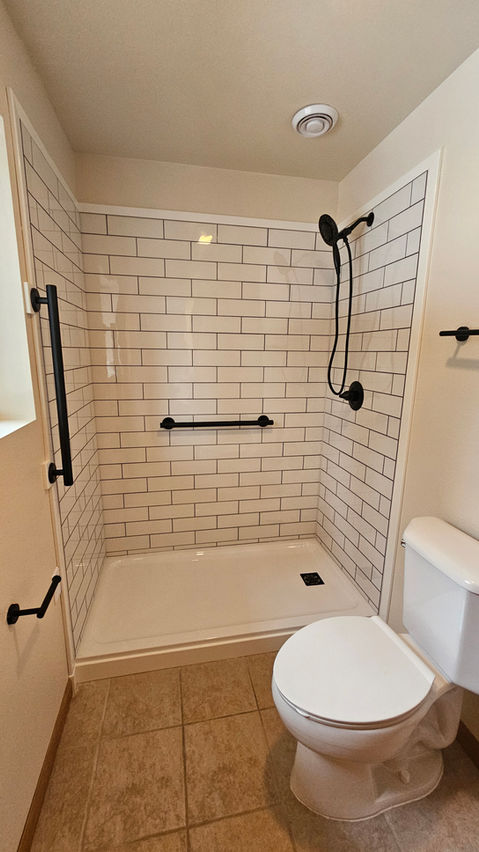 New Life Construction Bathroom Remodeling Services