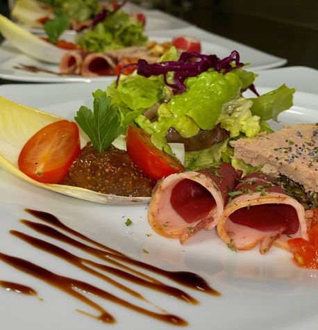Assiette gourmande au Pré Bossu, restaurant à Moudeyres (Haute-Loire) – terroir près du Puy-en-Velay