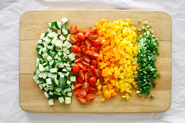 Salad chopping