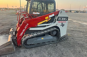 TL 8 Skidsteer 2.jpg