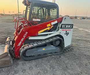 TL 8 Skidsteer 2.jpg