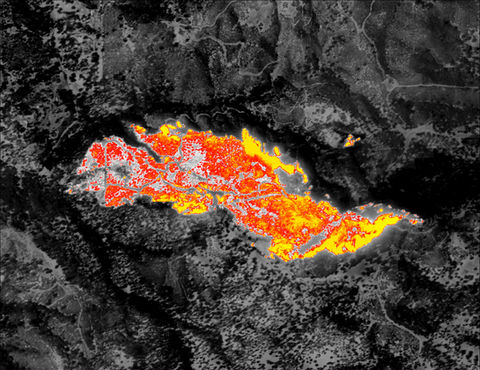 Wildfire detection and mapping at night, from an aircraft equipped with Overwatch Imaging smart sensor technology.