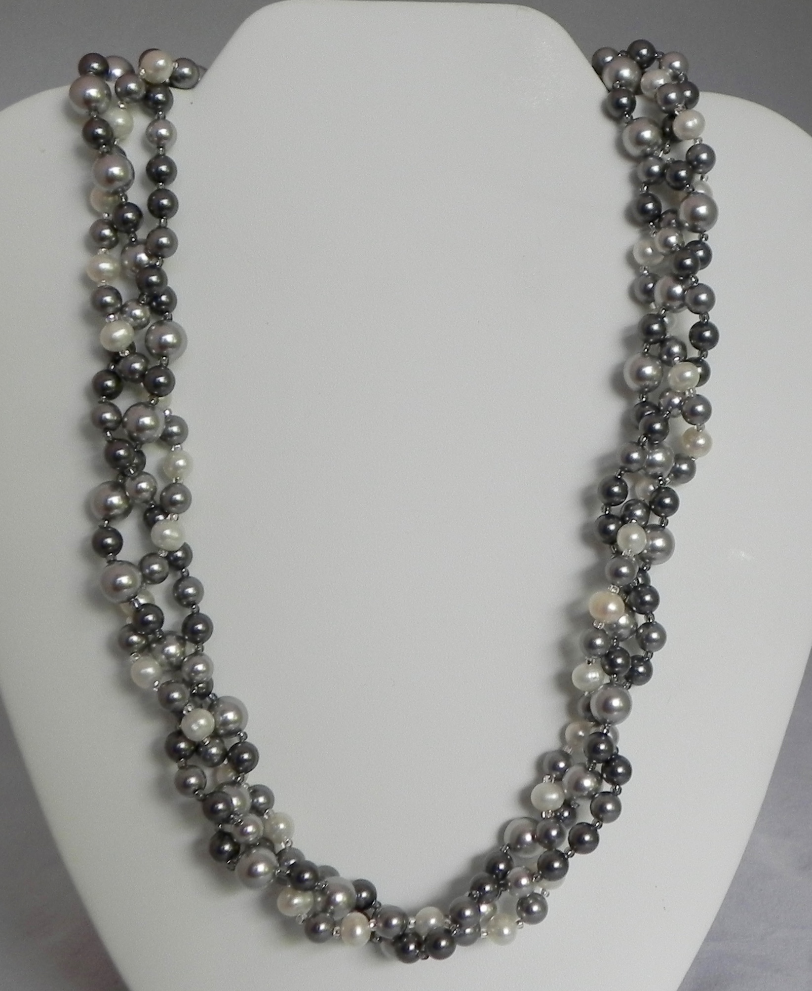 Pearl & Swarovski Pearl #822