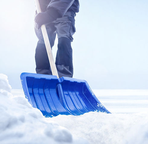 Commercial roof snow removal contractor