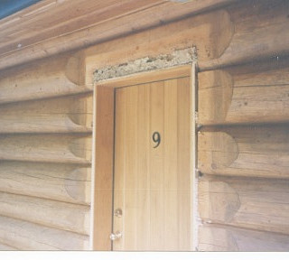 Another settling space and logs hung up.