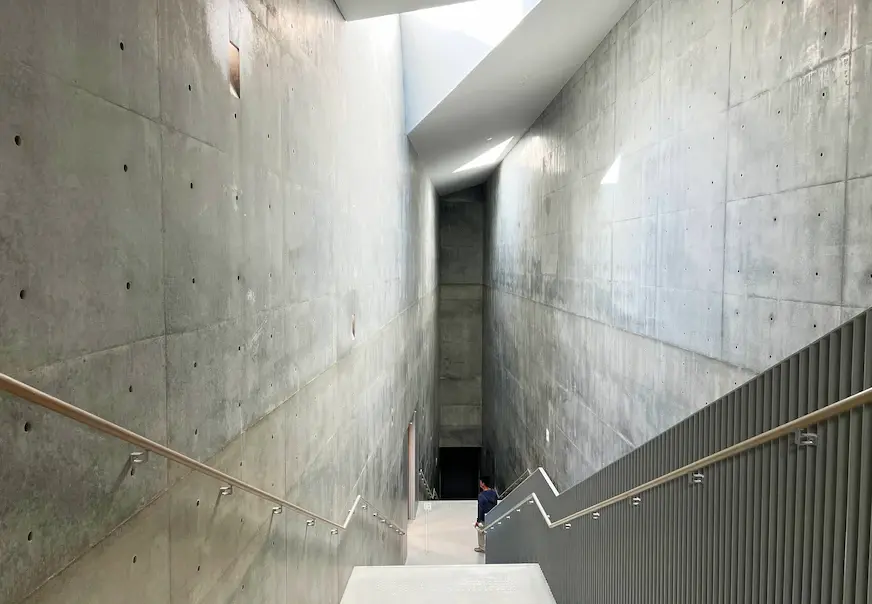 直島美術館內部裝潢景觀照