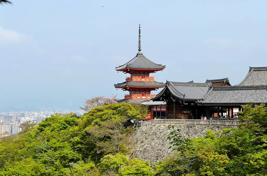 清水寺三重塔遠處景觀照