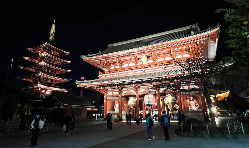 淺草寺經典必拍聖地 : 夜間點燈的五重塔