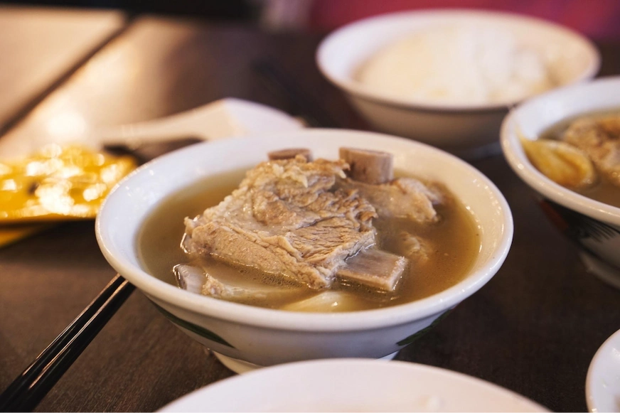松發肉骨茶餐點照