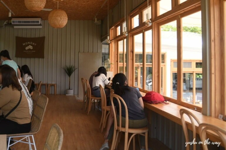 Monday coffee & food咖啡廳內部裝潢