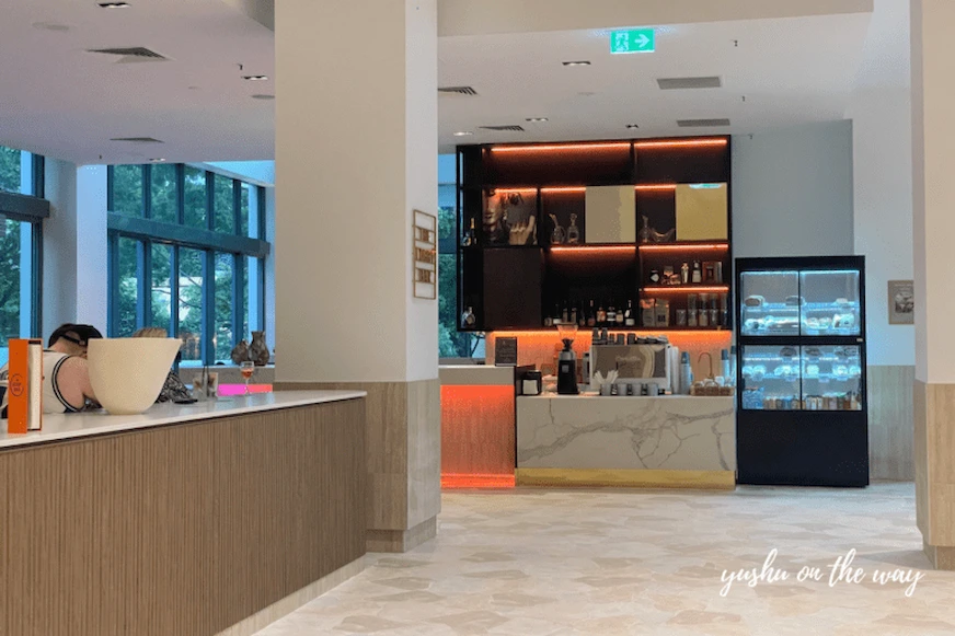 Amora Hotel Brisbane一樓的cafe&bar