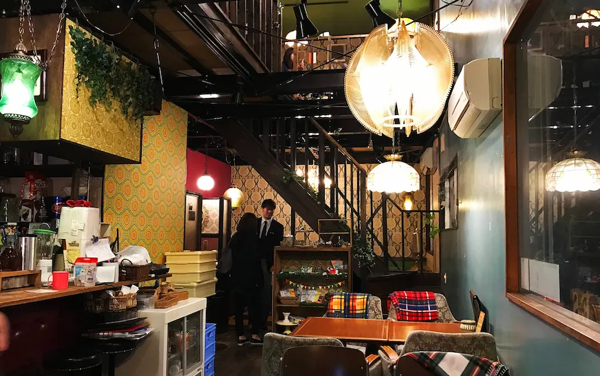 大阪中崎町Cafe Taiyou no Tou 太陽之塔店內景觀照
