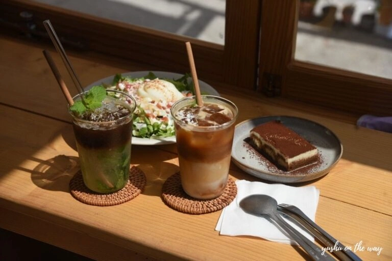 Monday coffee & food咖啡廳的內部裝潢及餐點