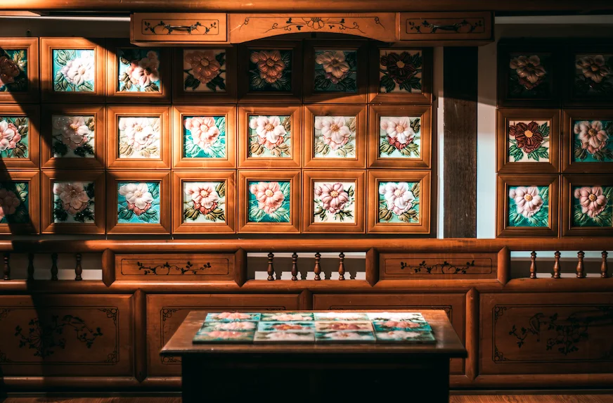 台灣花磚博物館內部展示的花磚