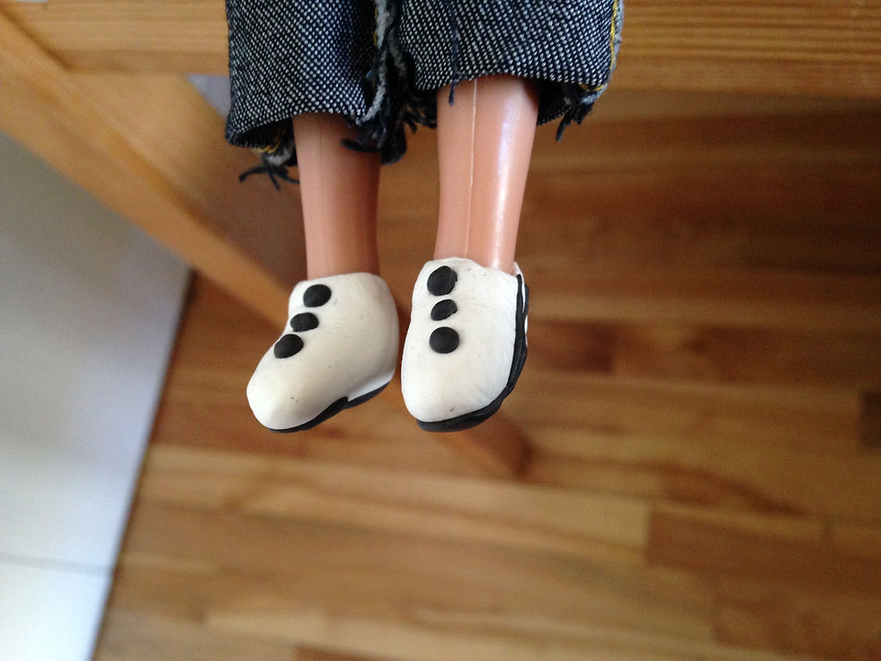 baskets blanches et noires bratz