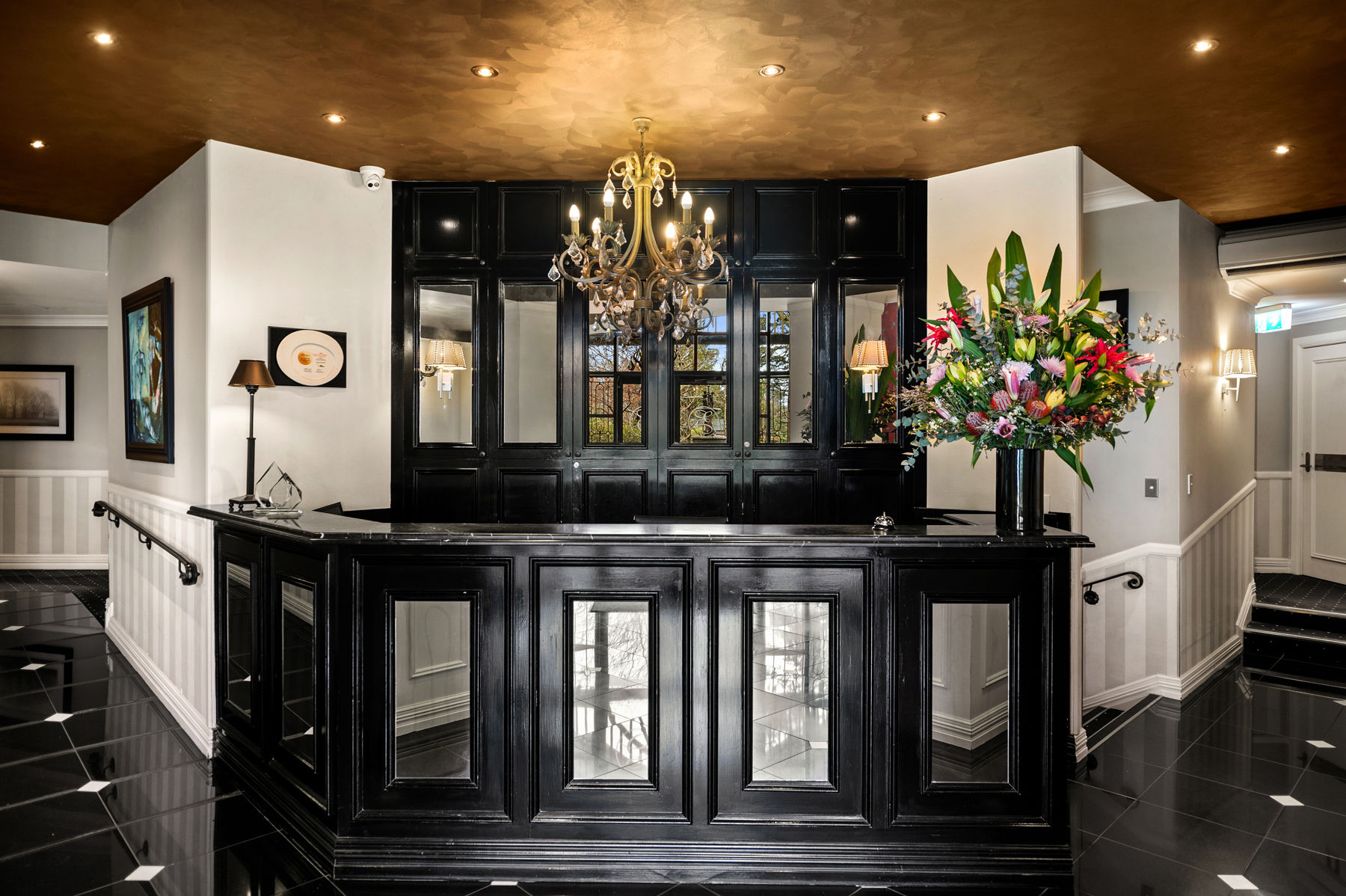 Hotel reception photo