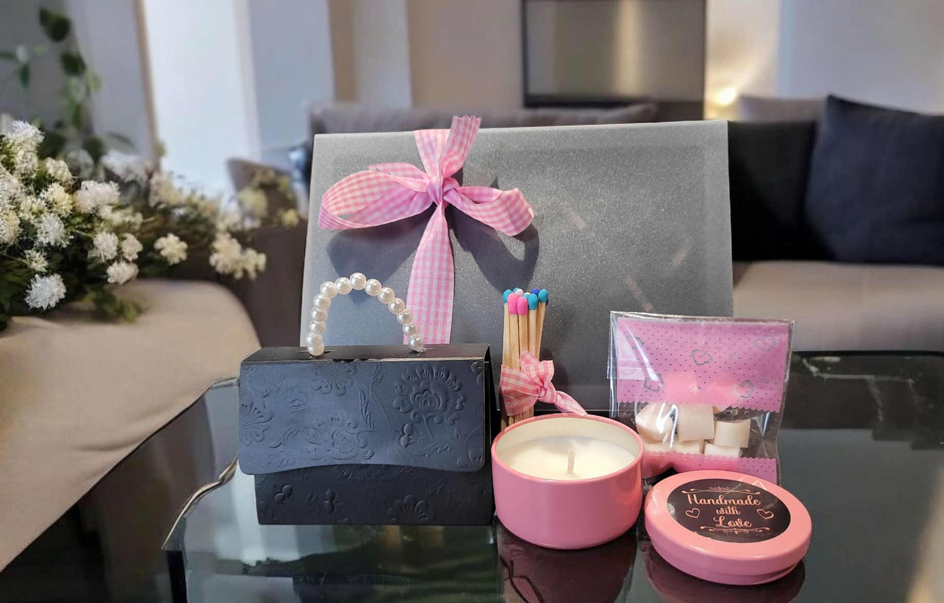 Mini handbag and candle gift set