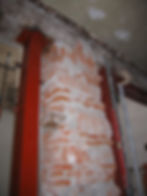 PILARES METALICOS EN MURO PATIO