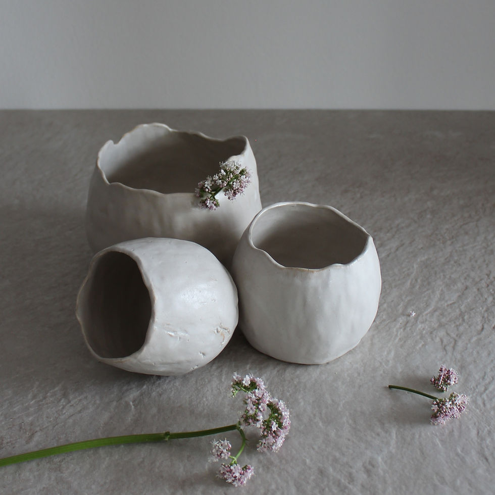 Thumbnail: VASE WHITE MATTE