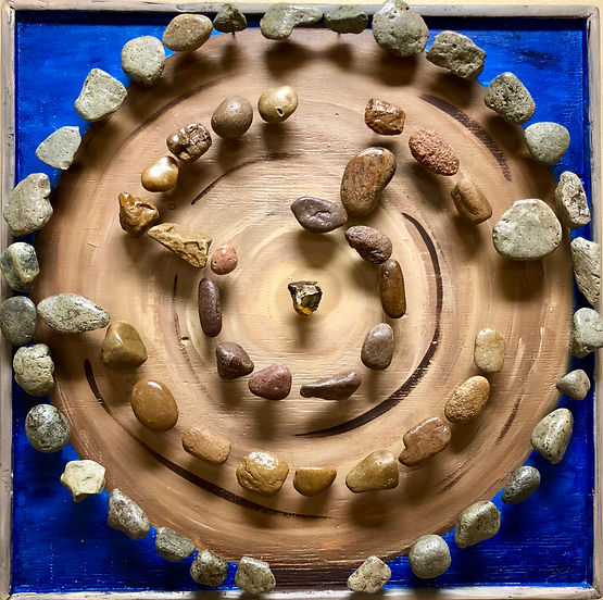 Abiquiu Art Gallery. Labrynth.