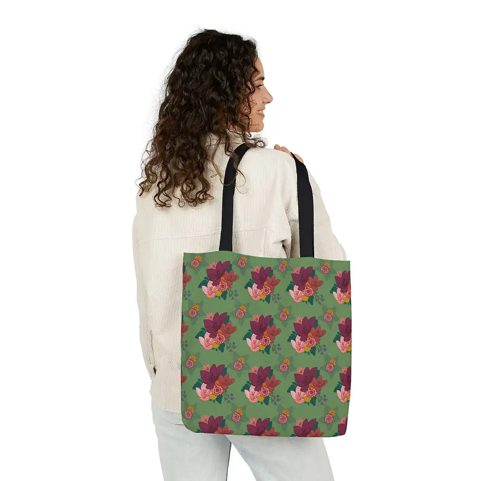 Miniaturbild: Woman carrying a floral patterned green tote bag