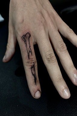 tatouage grenoble, studio de tattouage grenoble, tatoueur grenoble, grenoble tattoo, dark tattoo, monster tattoo, obscure tattoo, tatouage ornemental, dark, ornemental, tatoueuse grenoble, tatoueuse isere, tatoueuse france, dark tattoo, tatouage noir et gris, artiste grenoble, meilleure tatoueuse grenoble, meilleur tatoueur grenoble, tatouage rhone alpes, blackwork, blakwork tattoo, idée tattoo, flash tattoo, tattoo artist, organique, organique tattoo, darkornement, safe place tattoo, meilleur tatoueur grenoble, meilleur tatoueuse grenoble